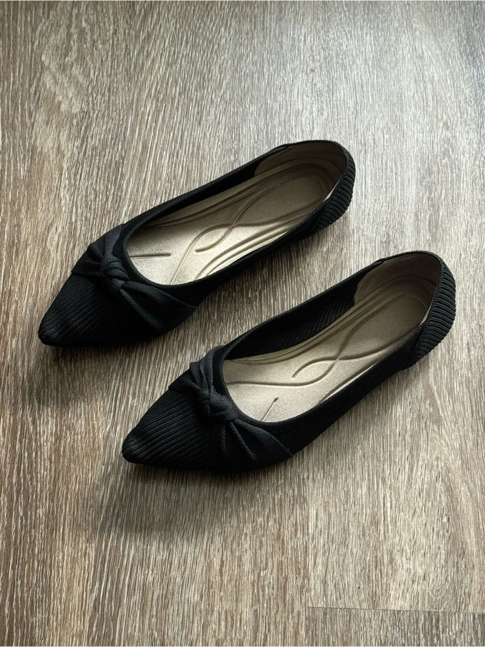 Knit Pointed Ballet Flats with Knot Accent 🩰